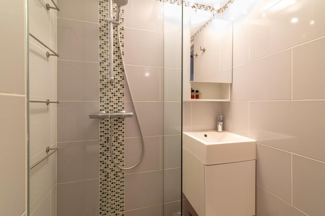 Beautiful And Cozy Apartment In The Heart Of Cannes Luaran gambar